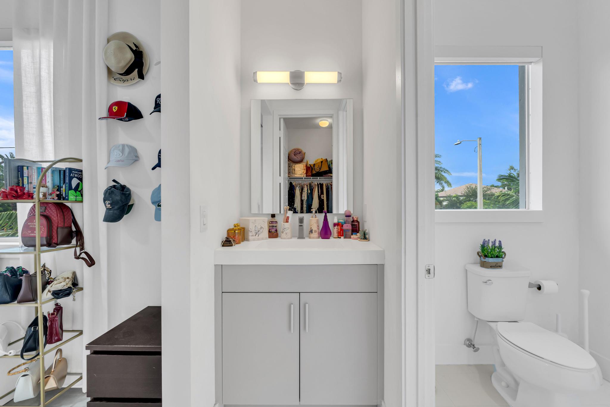 Single-family home for sale in Venetian Parc Miami casa unifamiliar en venta en Venetian Parc Richmond West