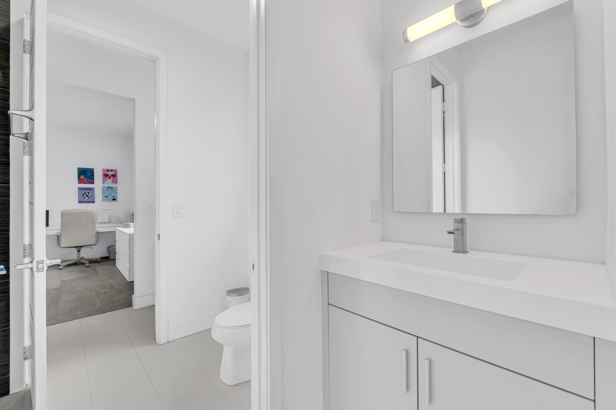 Single-family home for sale in Venetian Parc Miami casa unifamiliar en venta en Venetian Parc Richmond West