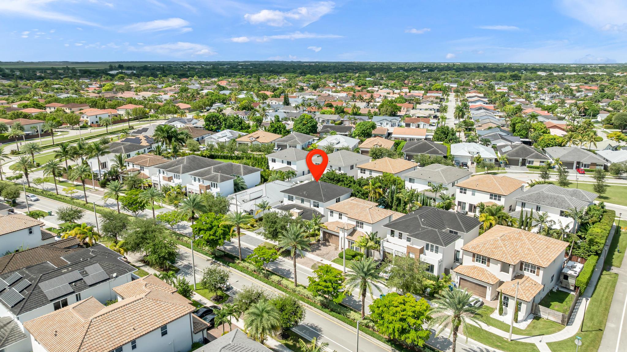homes for sale Venetian Parc Miami 6 bedroom homes for sale Miami Casa en Venta en Venetian Parc Richmond West | 6 Habitaciones